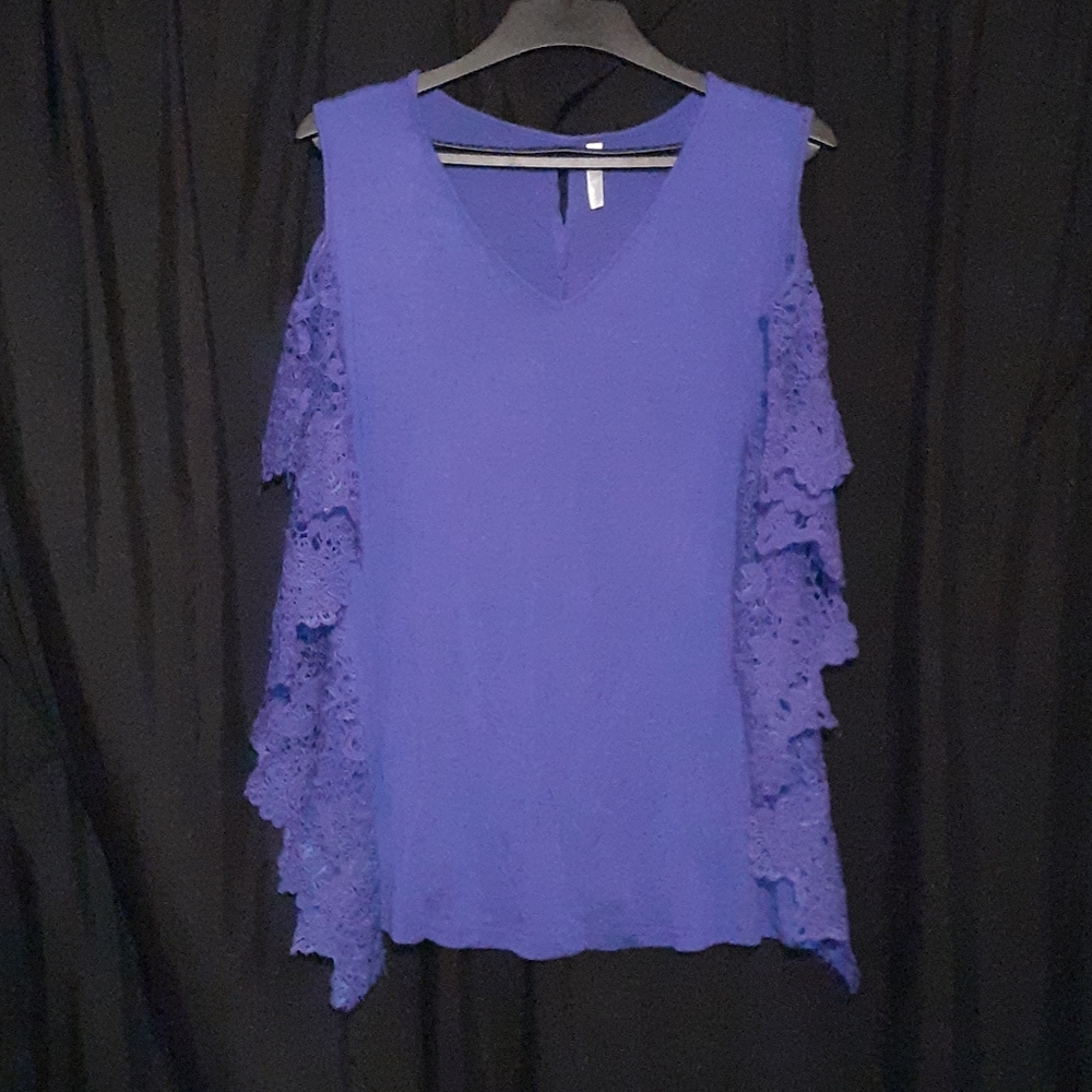 Butterfly off the shoulder top**SOLD**